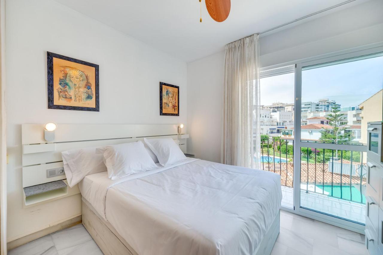 Homeforguest Bright Studio In La Carihuela Near The Beach Torremolinos Exterior photo