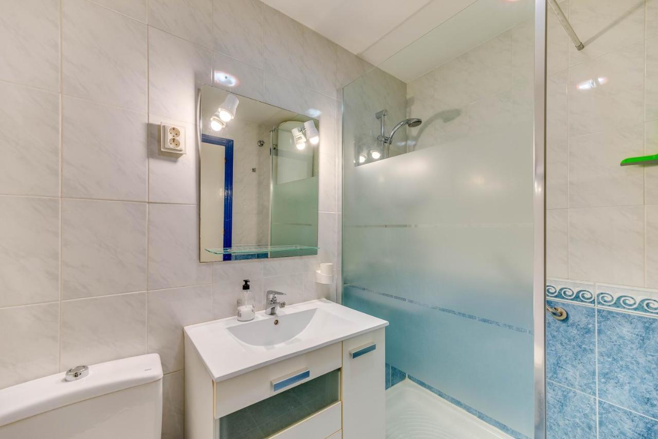 Homeforguest Bright Studio In La Carihuela Near The Beach Torremolinos Exterior photo