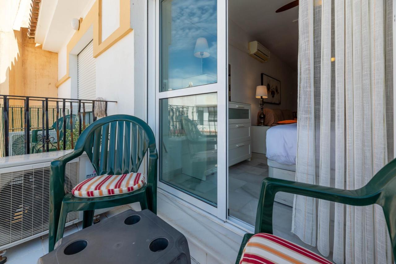 Homeforguest Bright Studio In La Carihuela Near The Beach Torremolinos Exterior photo