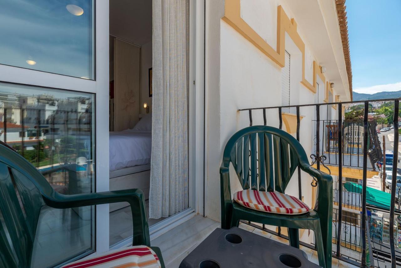 Homeforguest Bright Studio In La Carihuela Near The Beach Torremolinos Exterior photo