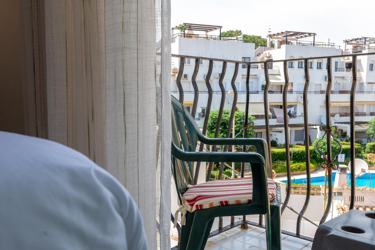 Homeforguest Bright Studio In La Carihuela Near The Beach Torremolinos Exterior photo