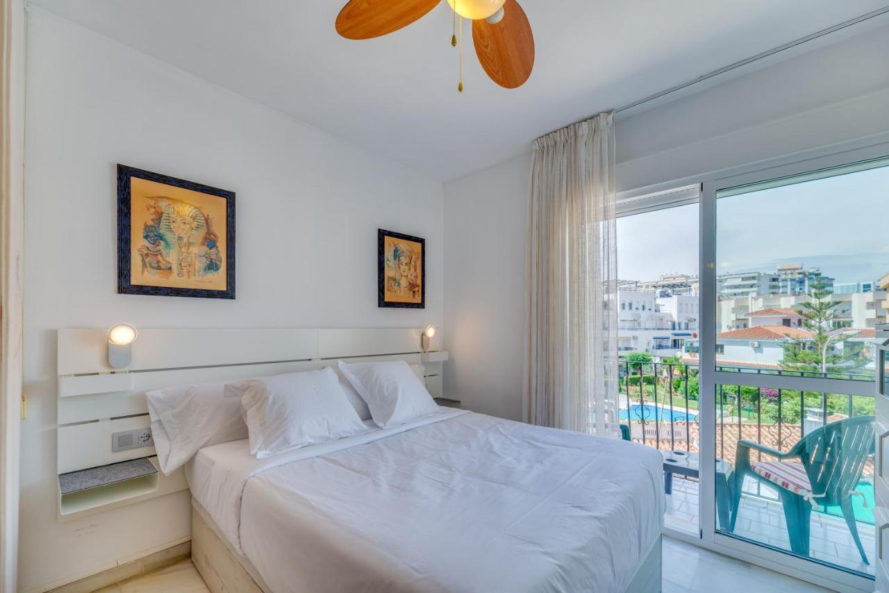 Homeforguest Bright Studio In La Carihuela Near The Beach Torremolinos Exterior photo