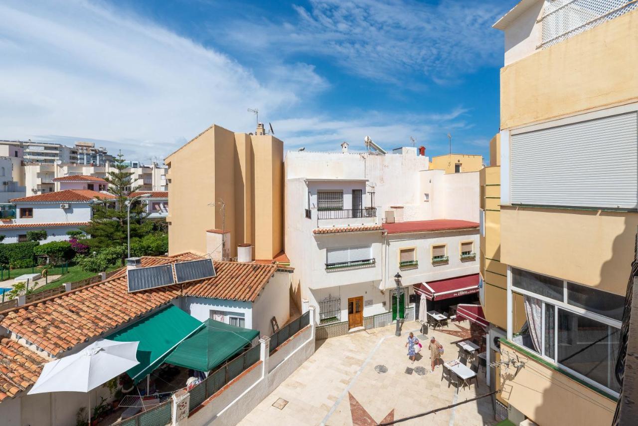Homeforguest Bright Studio In La Carihuela Near The Beach Torremolinos Exterior photo